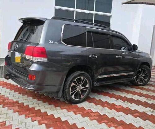 Land cruiser