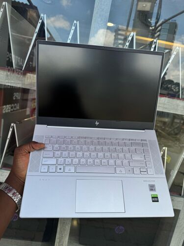 HP envy 15-E0095TX 