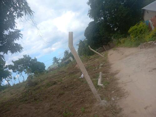 VIWANJA VINAUZWA/ LAND PLOTS FOR SALE GOBA TEGETA A