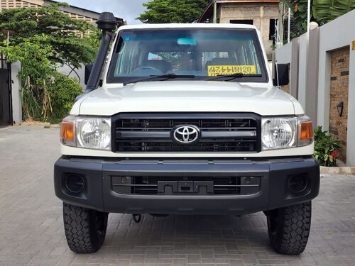 Land cruiser LX mpya 