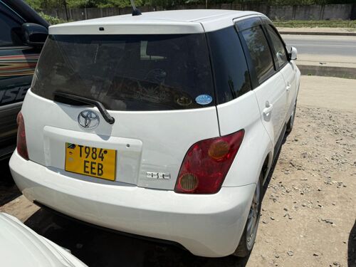 Toyota Ist EEB