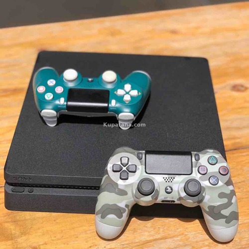 PS4 SLIM FIFA 22 GTA 5