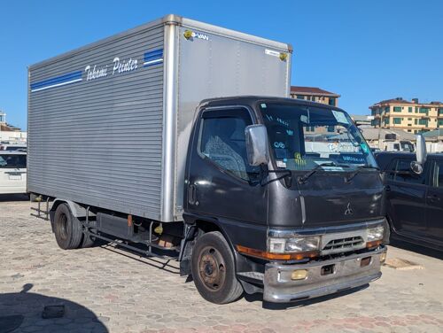 Mitsubishi canter 2tones