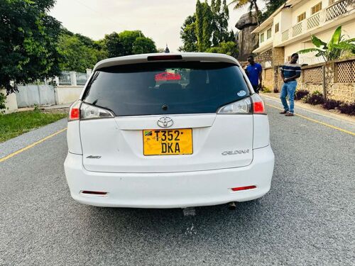 Toyota CALDINA IPO MWANZA 
