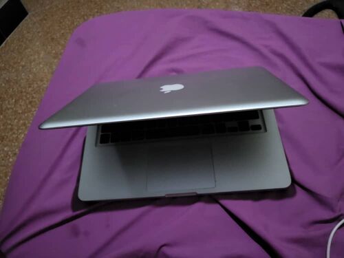 Mac Book 2011