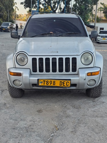 NAUZA JEEP GRAND CHEROKEE 