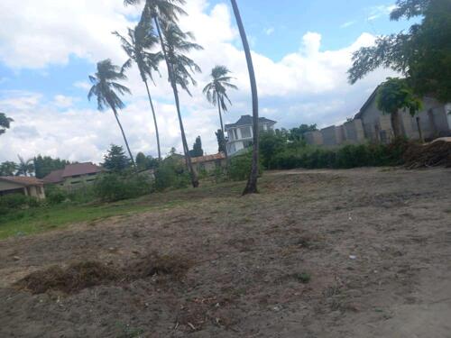 LAND FOR SALE UNUNIO BEACH/ VIWANJA VINAUZWA UNUNIO BEACH