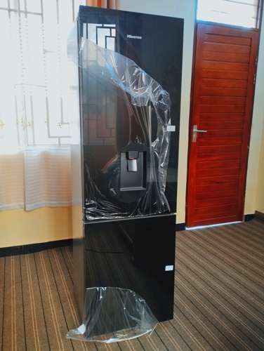 HISENSE FRIDGE BLACK MIRROR