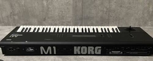 KORG M1 SYNTHESIZER KEYBOARD 