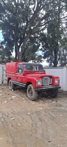 LAND ROVER 109