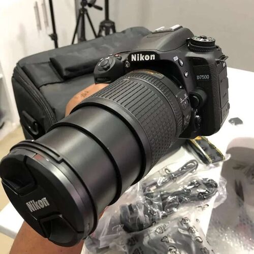 NIKON D7500 29.5mp