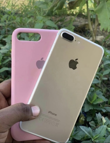 Smart Wacht  And Iphone 7 Plus
