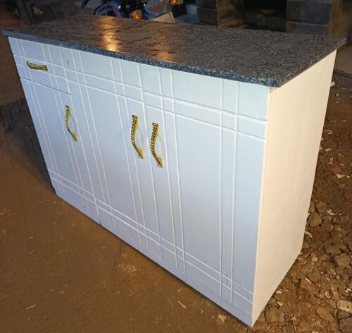 Kitchen cabinet 