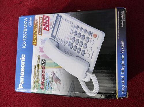 Panasonic KX-T2378MXW Telephone