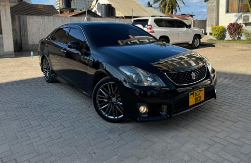 Toyota Crown 2011