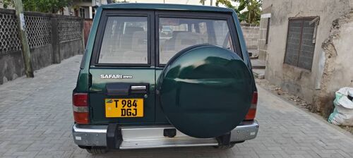 Nissan Safari