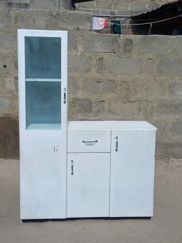 Kitchen cabinet 