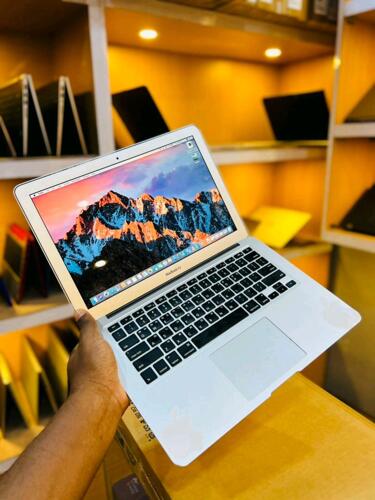Apple MacBook Air