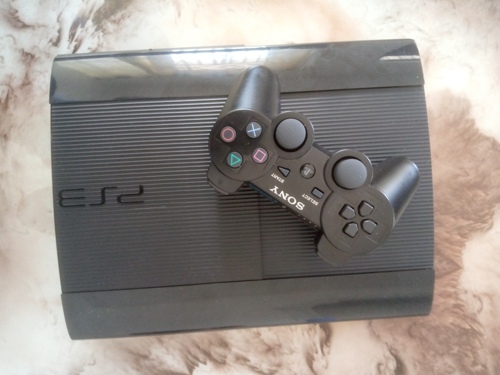 Playstation ®3 slim.
