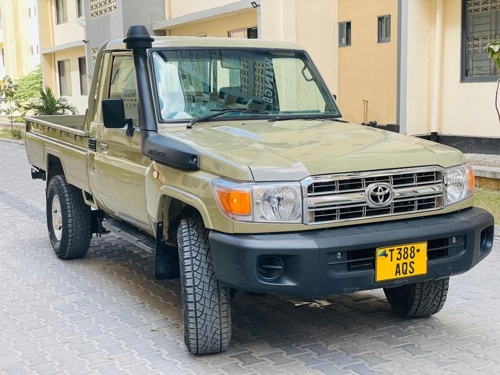 LANDCRUISER PICK UP