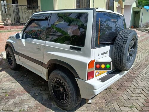 Suzuki Escudo cc 1300 full Ac 