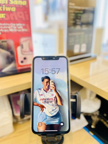 IPHONE 11 plain 0675333716