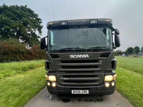 2006 SCANIA P230 FLATBED TRUCK