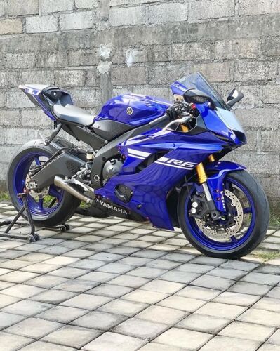 Yamaha R6 