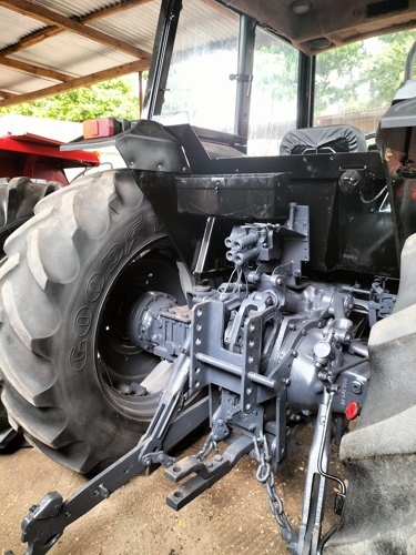 Massey Ferguson  MF 375