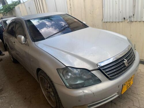 Toyota Crown Royal 
