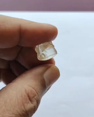 ROUGH DIAMOND CRYSTALS IN DAR