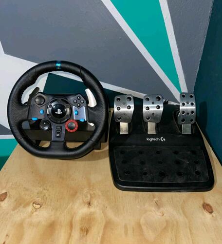 Logitech  steeling  wheels