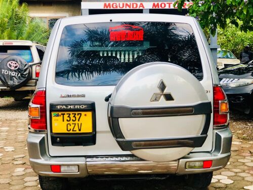 Mistubish Pajero 