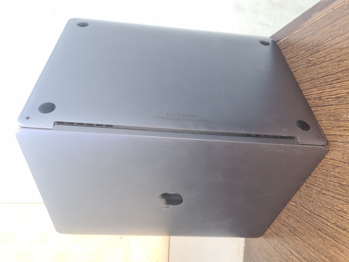 Apple MacBook Pro
