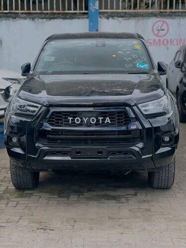 TOYOTA HILUX BEI ML75 IPO