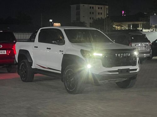 Hilux double cabin Pickup GR