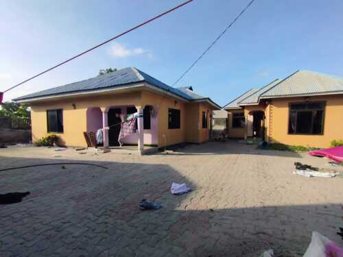 NYUMBA MBILI FREM 15,KIVULE