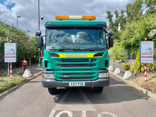 SCANIA P370 8X4 STEEL TIPPER
