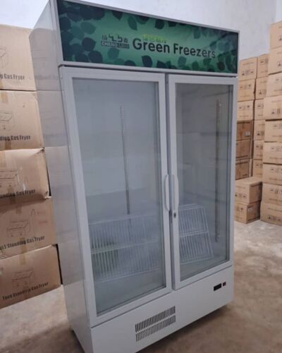 760L Showcase Refrigerator 