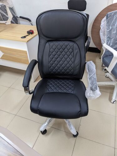 Executive office chair 
