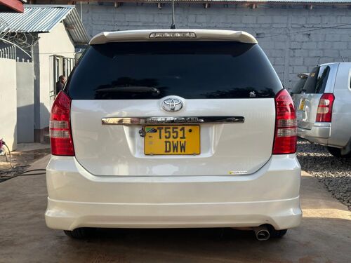 Toyota wish nzuri sana 