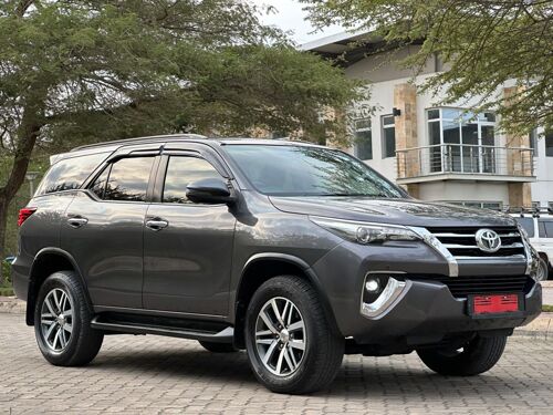 Fortuner ya gray mpyaa 