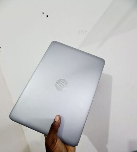 Hp core i7/8GB/256GB