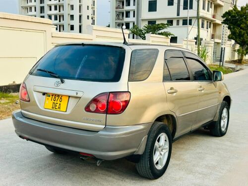 Toyota harrier old model 