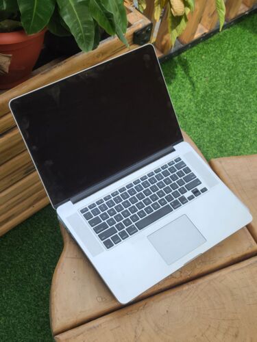 MacBook pro i7 2015