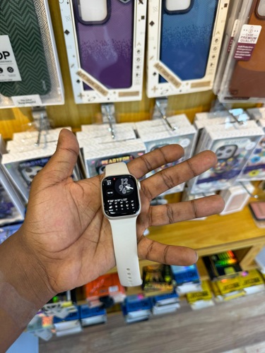 Apple watch series 8