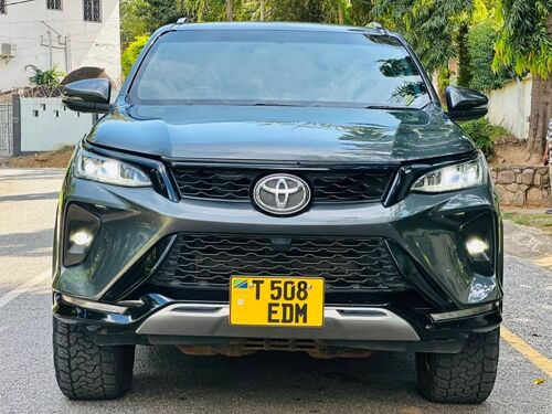 TOYOTA FORTUNER
