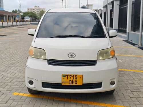 Toyota Porte 