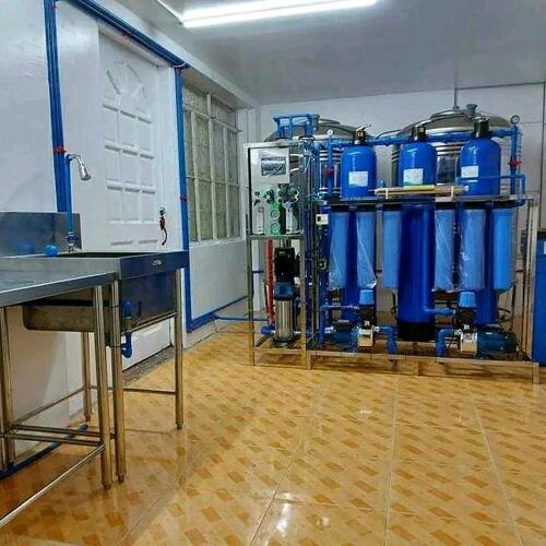 Reverse osmosis water system for businesses