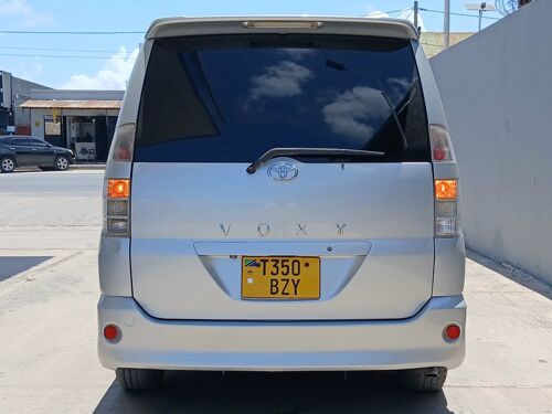 Toyota Noah voxy BZ